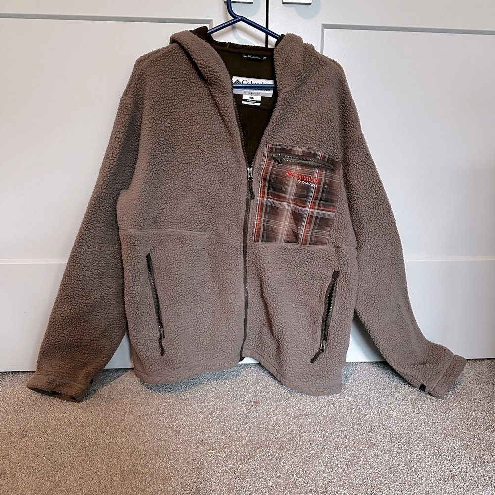 Men’s Columbia titanium fleece zip-up